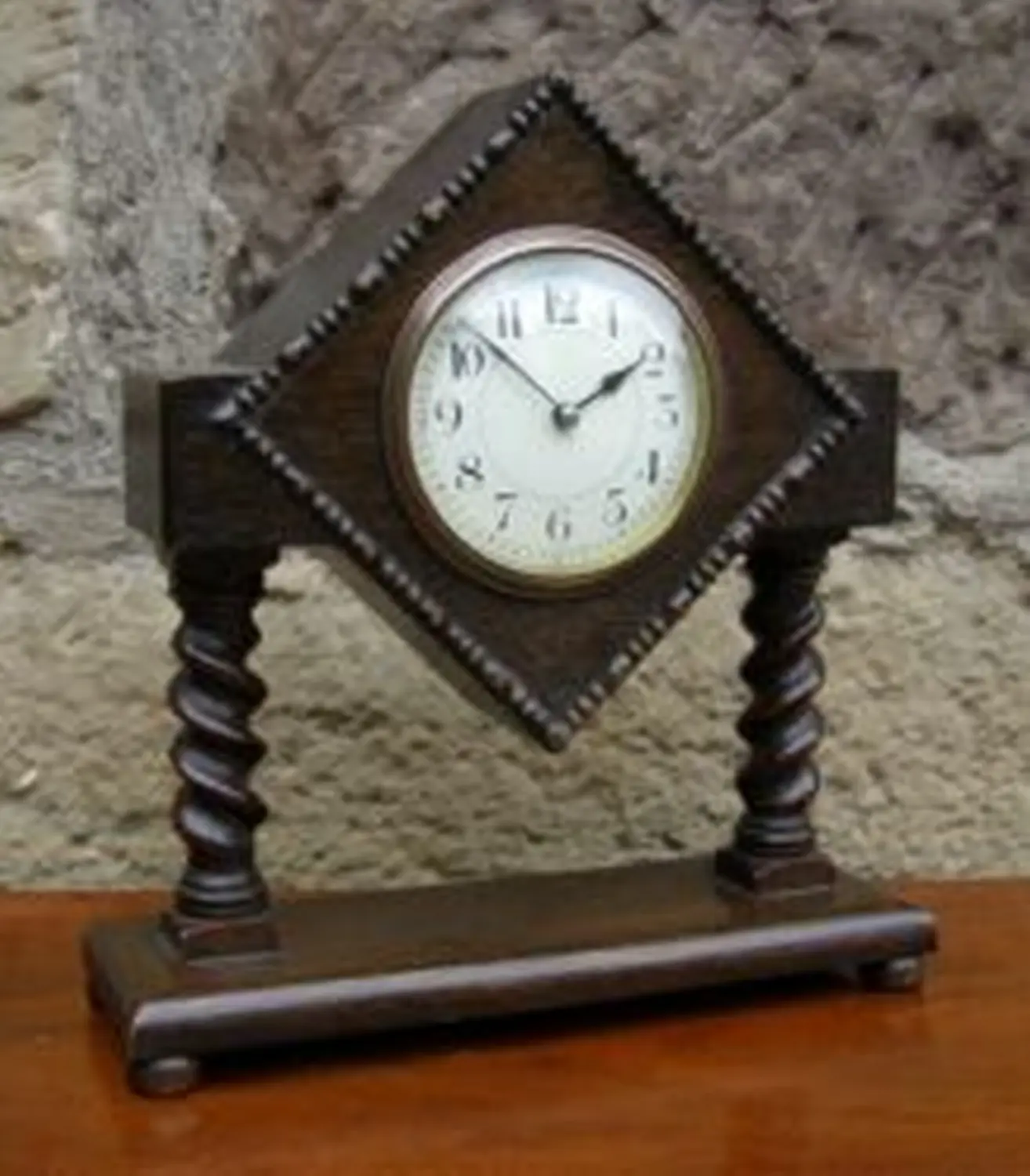 Kaminuhr Spät-Viktorianisch England um 1900 aus Eiche mit 8-Tage Uhrwerk von Antik Cleversulzbach